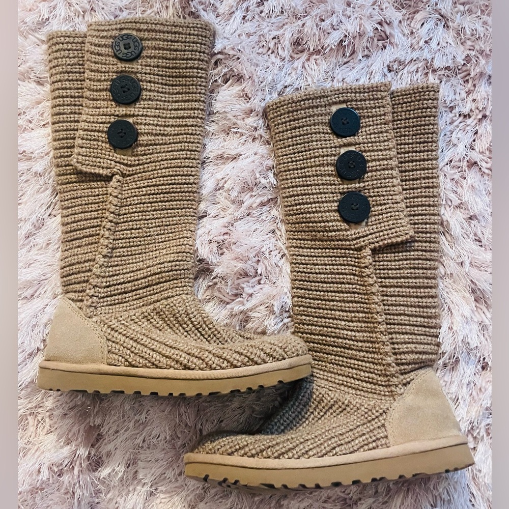 UGG Cardy Boots size 5